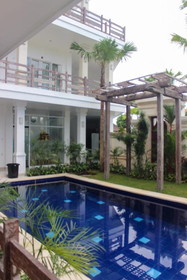 Lilis Ikvala Radha Hotel Canggu  Luaran gambar